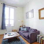 Near Montmartre Quiet & Bright Apartment