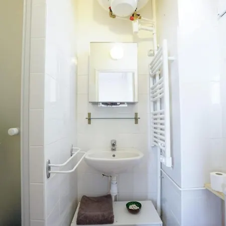 Apartment Near Montmartre Quiet & Bright